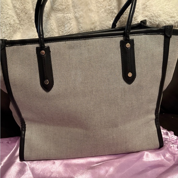 Kate Spade New York Ella Apple Tote - Picture 2 of 6